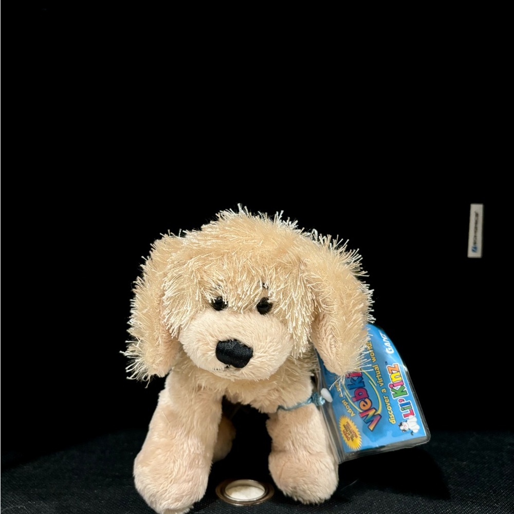 Webkinz Golden Retriever with Tag. HS010